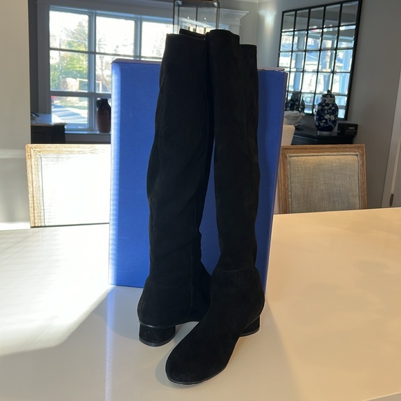Stuart Weitzman Eloise 30 Almond Toe Suede Boots—like brand new (only worn once) - Picture 2 of 8